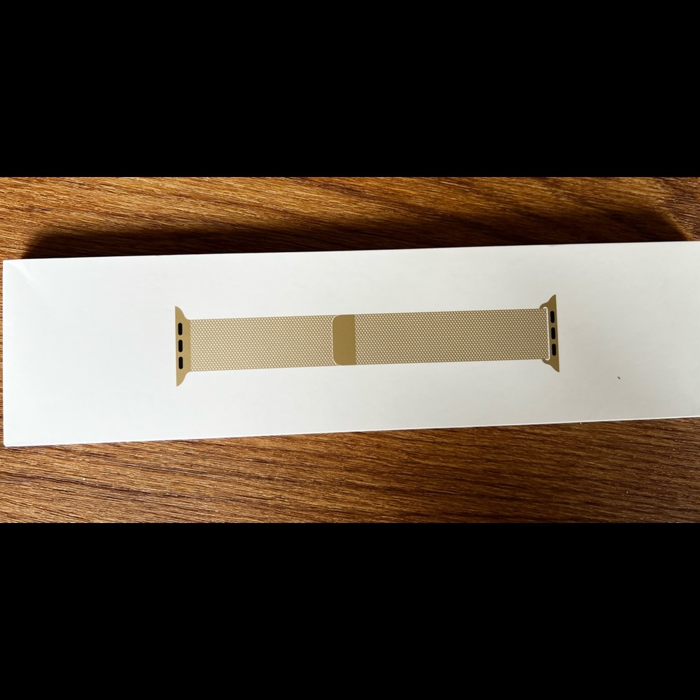Apple Watch Band. It is gold, but not a bright gold just so you realize that